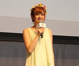 画像ギャラリー No.007のサムネイル画像 / 「ドリフトスピリッツ」，ガッツ石松さんと菊地亜美さんが駆けつけたCM発表会が開催。2人の天然発言で盛り上がったイベントの模様をお届け