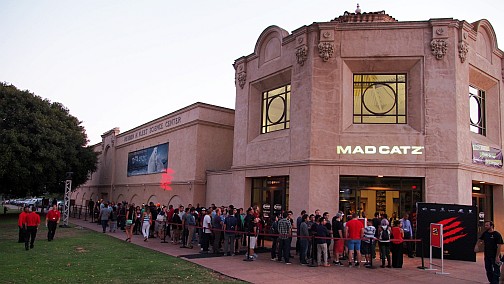 ꡼ No.001Υͥ / 줬ܾ쥢ꥫΡMAD CATZ UNVEILEDסϤǤΥեȥݡȤȡDivekick׳ȯԥߥ˥󥿥ӥ塼碌ƤϤ