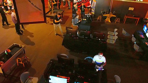 ꡼ No.004Υͥ / 줬ܾ쥢ꥫΡMAD CATZ UNVEILEDסϤǤΥեȥݡȤȡDivekick׳ȯԥߥ˥󥿥ӥ塼碌ƤϤ