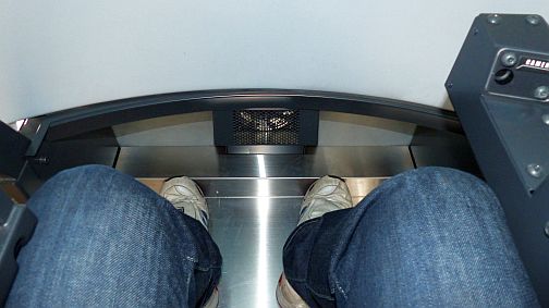 画像ギャラリー No.010のサムネイル画像 / ドーム型筐体の中に大空が広がる,新作アーケードシューティング「マッハストーム」。そのプレイフィールを,開発ディレクターのコメントと共にお届け