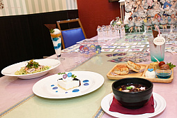 画像ギャラリー No.002のサムネイル画像 / 「Tokyo 7th シスターズ」とサンリオキャラクターズのコラボカフェが開催中。描き下ろしイラストを使用したグッズの販売やパネルの展示も