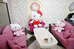 画像ギャラリー No.005のサムネイル画像 / 「Tokyo 7th シスターズ」とサンリオキャラクターズのコラボカフェが開催中。描き下ろしイラストを使用したグッズの販売やパネルの展示も