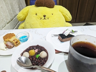 画像ギャラリー No.023のサムネイル画像 / 「Tokyo 7th シスターズ」とサンリオキャラクターズのコラボカフェが開催中。描き下ろしイラストを使用したグッズの販売やパネルの展示も