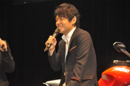 画像集#013のサムネイル/「モンスターハンター」とドゥカティによるコラボバイクが登場。辻本良三プロデューサーや釈 由美子さん,永井 大さんが登壇したイベントをレポート