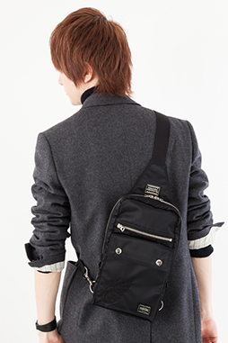 画像ギャラリー No.005のサムネイル画像 / 「MH4G」と「PORTER」のコラボバッグが発売決定。予約受付中