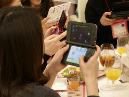 ������#017�Υ���ͥ���/�����ϥ󥿡�100̾�����ޤ˽��뤷���֥�󥹥����ϥ󥿡�4G ���Ҳ�ץ�ݡ��ȡ�2015ǯ�ˤ���塦̾�Ų��ǤⳫ�ŷ���