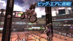 画像集#004のサムネイル/「モトクロス メルトダウン」,配信から1週間で累計10万ダウンロードを突破