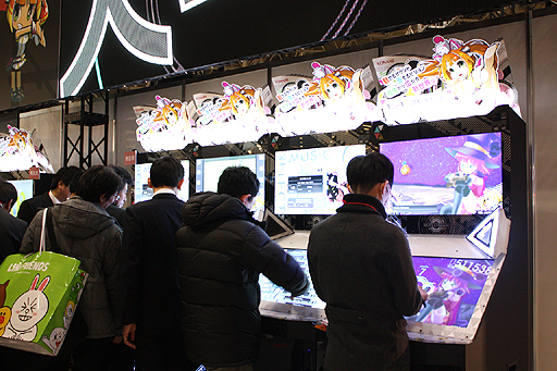 ������#004�Υ���ͥ���/��JAEPO2014��BEMANI���꡼���ǿ����BeatStream�פ�ï�Ǥ��ڤ�����̤ǲ��ڥ����ब�ڤ���롣�ࡼ�ӡ��ȥߥ˥��󥿥ӥ塼���碌�ƷǺ�