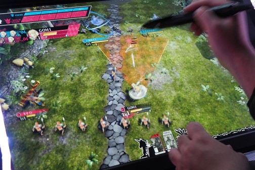 画像ギャラリー No.011のサムネイル画像 / ペンデバイスによる操作が魅力のアーケード用MOBA「WONDERLAND WARS」ロケテストレポート。声優・磯村知美さんへのミニインタビューも