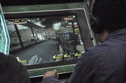 画像集#005のサムネイル/最大4人でプレイできる「店内協力」を確認できた「LEFT 4 DEAD -生存者たち-」の先行体験イベントをレポート