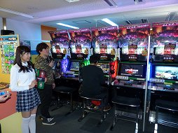 ���������꡼ No.021�Υ���ͥ������ / ��LEFT 4 DEAD -��¸�Ԥ���- �ե��󴶼պ� in���ո��פ����š����ǹԤ�줿��������إ�����꡼���פη辡���ʻ���ƥ�ݡ���