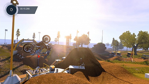 画像ギャラリー No.019のサムネイル画像 / バイクゲーム「トライアルズ フュージョン」がついにリリース。シンプル操作で派手なトリックが繰り出せる手軽さと高い中毒性が,うーん,たまらない