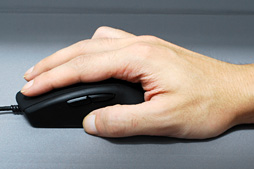 画像集#017のサムネイル/Mionixの光学センサー搭載ワイヤードマウス「Avior 7000」レビュー。スウェーデンからやってきた左右対称形状モデルは「割とアリ」