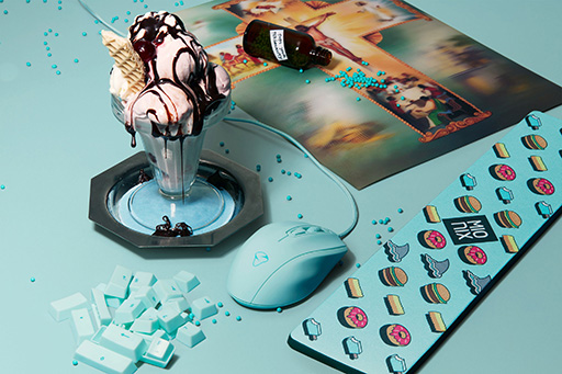 画像ギャラリー No.004のサムネイル画像 / 黒色ばかりのゲーマー向け製品はもう飽きた? ゲーマー向けマウス「Castor」の奇抜なカラバリ4モデルが世界市場で発表に