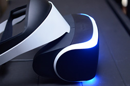 ������#015�Υ���ͥ���/��TGS 2014�ϡ�Project Morpheus�פ򿨤äƤ���������������Ǥ������ʤۤɥϡ��ɥ������δ����٤Ϲ⤤