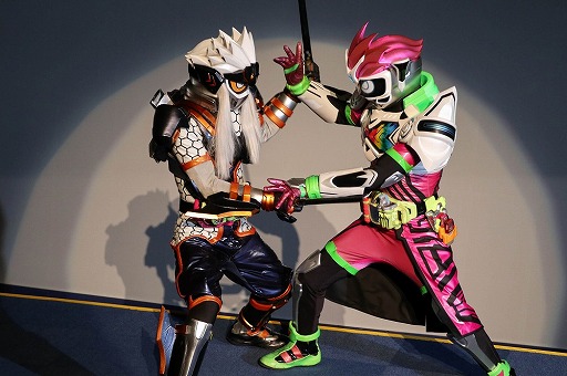 ���������꡼ No.008�Υ���ͥ������ / �ֲ��̥饤�������������ɡפ�PlayStation VR�Υ���ܤ�ȯɽ���ַ���ǲ��̥饤�������������� �ȥ��롼������ǥ��󥰡�����ȯɽ���Բ񸫤����ͤ��ݡ���