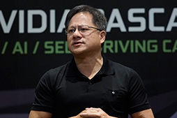 ꡼ No.016Υͥ / COMPUTEXNVIDIAAIVRǡïˤʤΡפ롣㥸󥹥󡦥եᡤ󥹥ơ