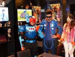 画像集#004のサムネイル/「ガイストクラッシャーゴッド」の発売記念イベント「メディア対抗!!ゴッドクラッシュ作戦!!」が開催。リニューアルされたコラボメニューも試食してきた