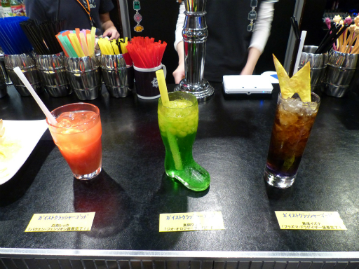 画像集#010のサムネイル/「ガイストクラッシャーゴッド」の発売記念イベント「メディア対抗!!ゴッドクラッシュ作戦!!」が開催。リニューアルされたコラボメニューも試食してきた