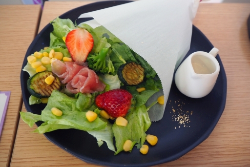 ���������꡼ No.006�Υ���ͥ������ / ���ե��Ȥ�����ꡤ��Ϥ�ե����쥹�ȥ�󡣡֥ץ�ѥ�פΥ���ܥ��ե��ֻ�����ҤӤ��ۥ磻�ȥǡ��ǥ��ʡ����硼�פ��ݡ���