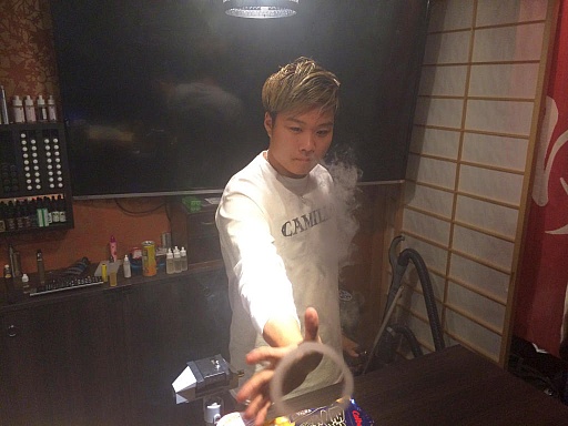 画像ギャラリー No.003のサムネイル画像 / マフィア梶田の二次元が来い!:第276回「爆煙が繋いだ出会いと変わらぬ三馬鹿のTGS珍道中」