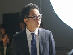 画像ギャラリー No.009のサムネイル画像 / 「白猫プロジェクト」新作テレビCM「スチール撮影篇」と「待つのが仕事篇」を公開