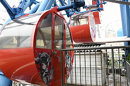 ���������꡼ No.012�Υ���ͥ������ / ����ǭ�ץ��������ȡפο͵�����饯����ã������ˡ��������������Ȥ���������ɡ��ॷ�ƥ����ȥ饯����󥺤ȤΥ���ܥ��٥�Ȥ˹ԤäƤ���