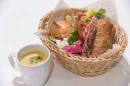 画像ギャラリー No.005のサムネイル画像 / 「白猫プロジェクト」のコラボカフェが12月16日から立川で開店