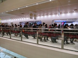 画像集#006のサムネイル/「ポケモンセンターメガトウキョー」がオープンから3日間で約1億円の売上高