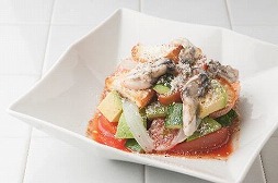 画像ギャラリー No.008のサムネイル画像 / ランドマークタワーでピカチュウをテーマにしたイベントを8月末まで実施