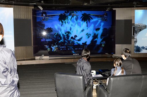 画像ギャラリー No.013のサムネイル画像 / PlayStationのイベント「みんなでできる!ファミリーパーク」をレポート。200インチ画面での試遊や,ヒーローの必殺技体験が楽しめる