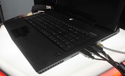 ꡼ No.010Υͥ / COMPUTEX13.93KGTX 870Mǥ奢M.2ܡƽ1.87kgGIGABYTEοޡΡPCʤʤ