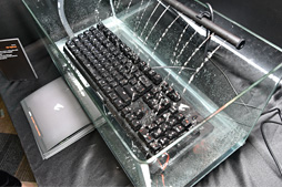 ꡼ No.032 | COMPUTEXϲŪʥǥʡȤžݡ GIGABYTEΡ֥եåܺѤ߳դեåܥå