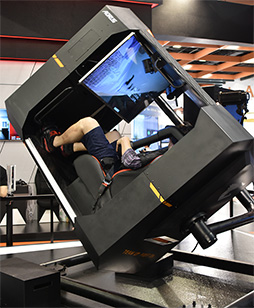 ꡼ No.016Υͥ / COMPUTEXϾ岼ˤ󤰤ưVRΤGIGABYTE֡θƤ