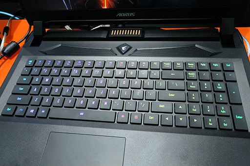 ꡼ No.004 | TGS 2019ϥᥫ˥륭åѤΥΡPCAORUS 17פGIGABYTEͽŸ