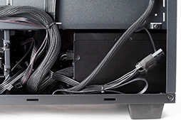 画像ギャラリー No.021のサムネイル画像 / 【PR】GIGABYTE製PCパーツで固めたゲームPC「AORUS GPC-01V」を試す。性能や使い勝手,拡張性も良好な1台だ