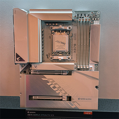 画像ギャラリー No.011のサムネイル画像 / Google TV搭載のゲーマー向けディスプレイやGeForce RTX 5060搭載カードなど注目のGIGABYTE製品をチェック