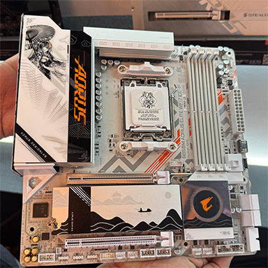 画像ギャラリー No.013のサムネイル画像 / Google TV搭載のゲーマー向けディスプレイやGeForce RTX 5060搭載カードなど注目のGIGABYTE製品をチェック