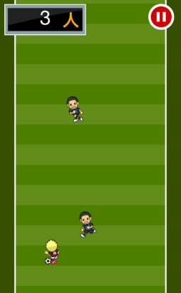 画像ギャラリー No.003のサムネイル画像 / ドリブルでごぼう抜き！　iOS向けアクションゲーム「サッカー少年K」を紹介する「（ほぼ）日刊スマホゲーム通信」第563回