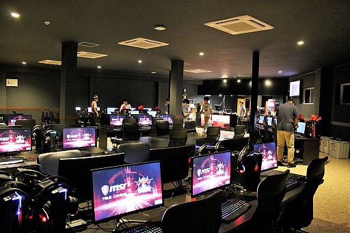 ���������꡼ No.003�Υ���ͥ������ / ʡ����e���ݡ��ĥͥåȥ��ե���SG.LAN�פϲ����ܻؤ��Τ����ץ�������Sengoku Gaming�ε����ǡ�����դϡֲ񤤤˹Ԥ���ץ������ޡ���