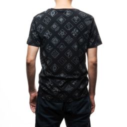 画像ギャラリー No.003のサムネイル画像 / 「レインボーシックス シージ」のオフィシャルライセンスを取得したTシャツなどが登場。第1弾は10月16日,第2弾は10月30日に発売決定