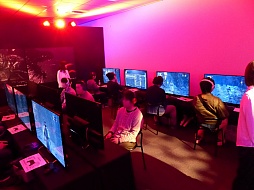 ���������꡼ No.022�Υ���ͥ������ / ��Bloodborne�פδ���ȯɽ����ݡ��ȡ����ո�UDX���������ε��祹���꡼���Ȥä���ͷ��Ⳬ��