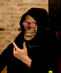 画像ギャラリー No.029のサムネイル画像 / キャラクターを奪い合う! 賛否両論を前提としたサバイバルアクション「LET IT DIE」の気になるところに直撃したインタビューをお届けしよう