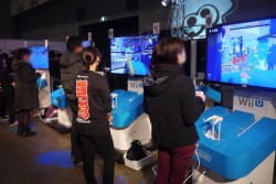 画像ギャラリー No.023のサムネイル画像 / リアル「スプラトゥーン」に老若男女が大はしゃぎ。最新ゲームから伝統ゲームまで,ちょっと気になったブースをお届けする「闘会議2015」レポート