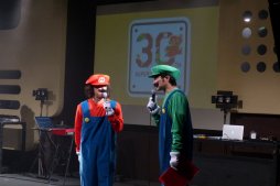 画像ギャラリー No.005のサムネイル画像 / マリオの誕生日に開催された「スーパマリオ30祭」をレポート。生みの親である宮本 茂氏,手塚卓志氏,近藤浩治氏がゲストともに30周年を祝福