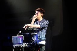 画像ギャラリー No.021のサムネイル画像 / マリオの誕生日に開催された「スーパマリオ30祭」をレポート。生みの親である宮本 茂氏,手塚卓志氏,近藤浩治氏がゲストともに30周年を祝福