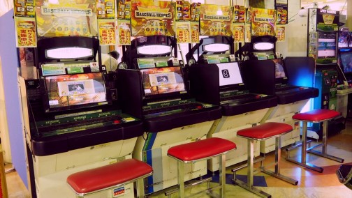 画像集#001のサムネイル/アーケードTCG「BASEBALL HEROES 2014」のロケテストが本日開始。100人を超えるファンが集まった会場の模様を,新要素の概要と共にお届け