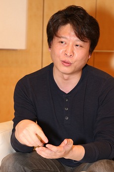 画像集#024のサムネイル/モバイルでゲームは少人数開発へ回帰するのか。「TERRA BATTLE」開発座談会レポート。え,プログラマも各デザイナーも1人ずつ?