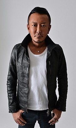 画像ギャラリー No.007のサムネイル画像 / 「龍が如く0 誓いの場所」の発売記念抽選会を東京と大阪の3会場で開催。シリーズ総合監督の名越稔洋氏達のサイン会も実施