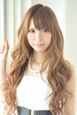 画像ギャラリー No.001のサムネイル画像 / 「龍が如く0」,ゲーム内に「ファン倶楽部」の専属モデルが看板娘として登場